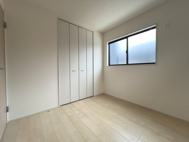 あきる野市伊奈　新築戸建全15棟の洋室|【洋室1】収納スペース