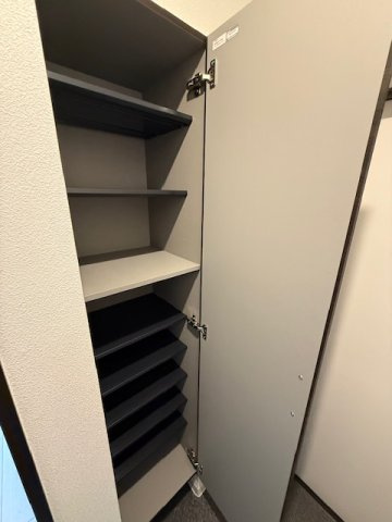 ジーメゾン春日部カヴェリの収納|下駄箱