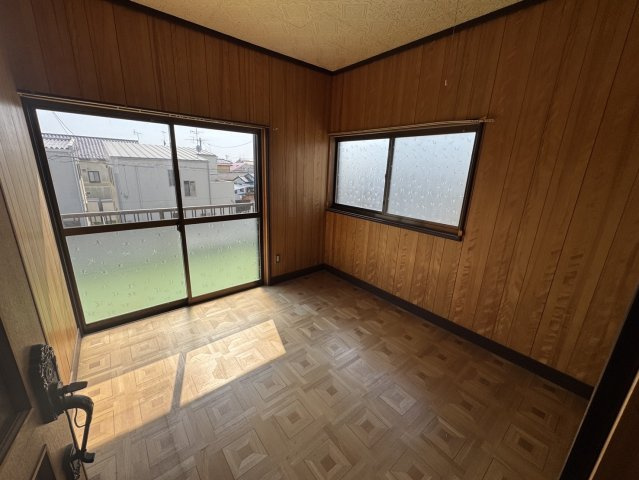 小名浜大原字原木田 中古一戸建ての洋室