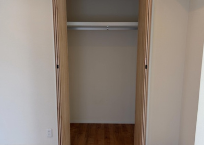【収納】 | パラッツオ相模原 | デザイン性を重視しすぎて収納が少なかった！なんてことにならないため、事前に現地で収納の数を確認しておくことをお勧めします。クローゼット以外にも床下収納や屋根裏収納、パントリーなどもチェックしましょう。