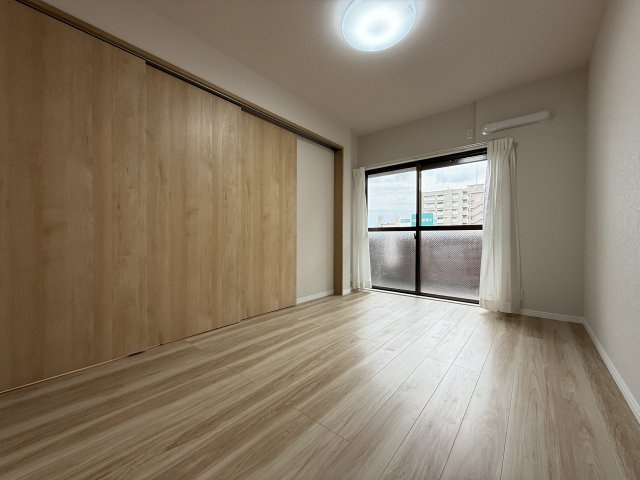 ダイアパレス東雲の洋室|多用途に使える使い勝手の良い居室