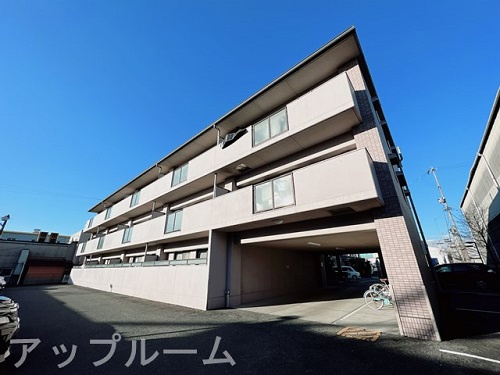 マ・メゾン小牧原 南館の外観