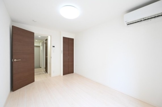 レーヴ中村橋の居間・リビング