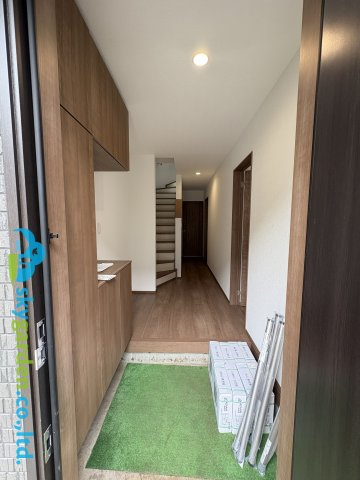 藤沢市大庭5221番　新築戸建　全3棟 A号棟の玄関|2026年7月13日撮影