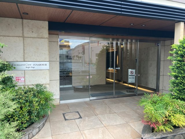 エクセレントシティ船堀Ⅲブライトステージのエントランス
