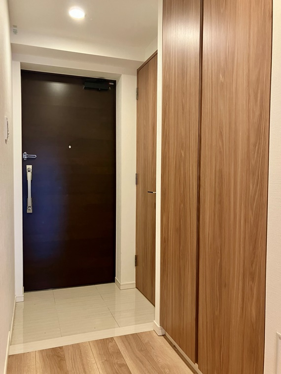 エクセレントシティ船堀Ⅲブライトステージの玄関