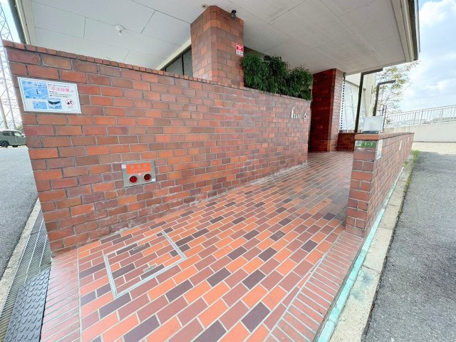 旭シックスのエントランス