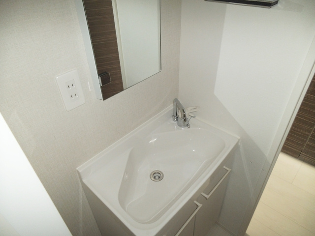 ブランノアール北赤羽の洗面所|オシャレな独立洗面台☆