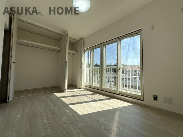 杉田5丁目　中古戸建の居間・リビング|全面リフォーム済みの室内を是非ご見学ください。