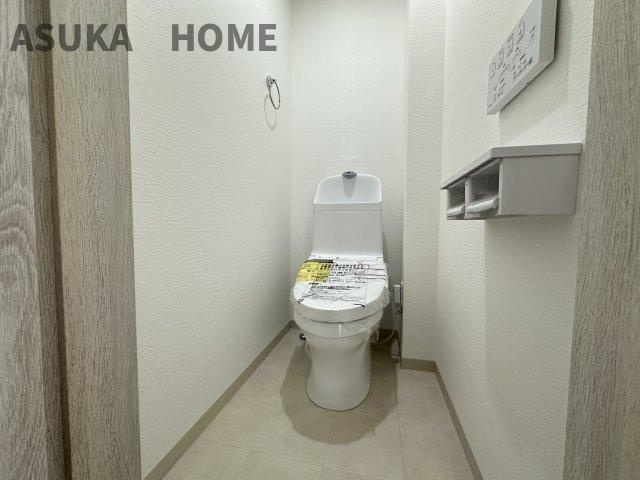 杉田5丁目　中古戸建の設備|リビングから近い位置にキッチンがあるので家族の時間も一体感がある距離感で家事ができますよ。