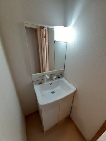 パルネット福寿の洗面所|明るい洗面所です★