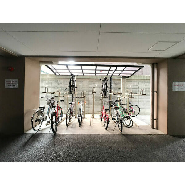 フリューゲル高砂　高宮小学校区のロビー|フリューゲル高砂
