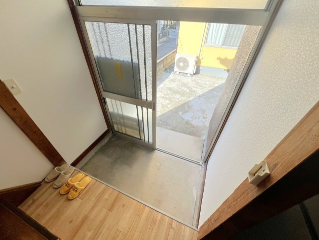 萬城貸家の玄関