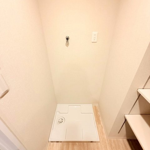 ☆選べる家具プレゼント☆サントノーレ石手のランドリースペース