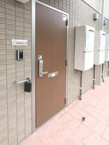 Ｄ－ｒｏｏｍ椿の玄関|玄関