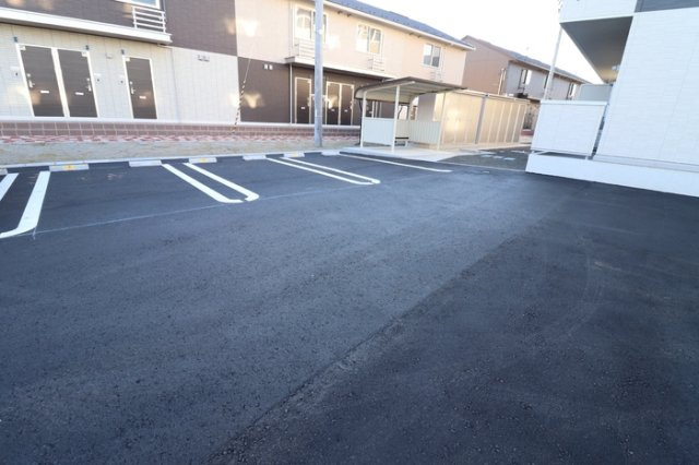 ロイジェントパークス野田町5丁目 C棟の駐車場|駐車場