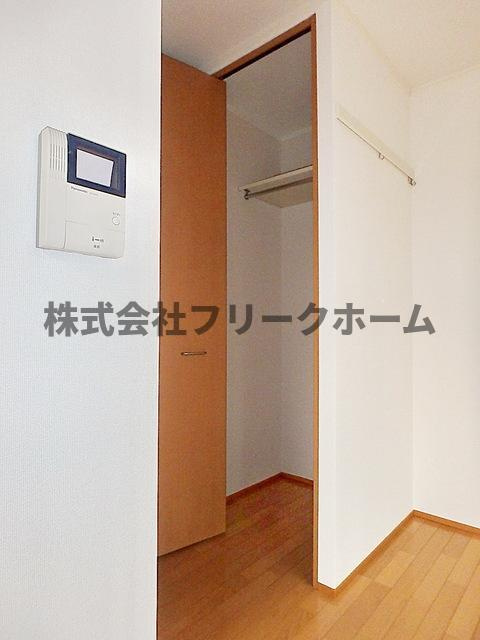 小金井市東町３丁目のアパートの収納