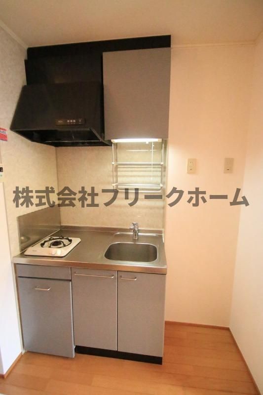 小金井市東町３丁目のアパートのキッチン