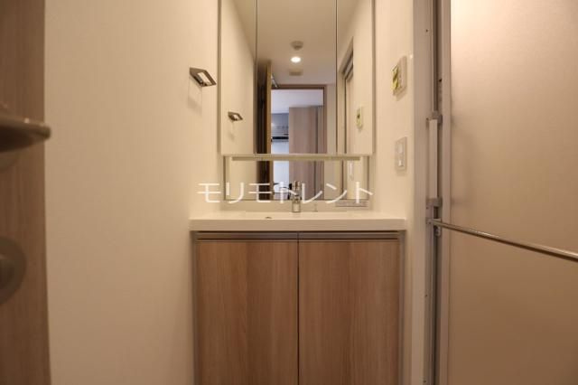 イプセ初台の独立洗面台