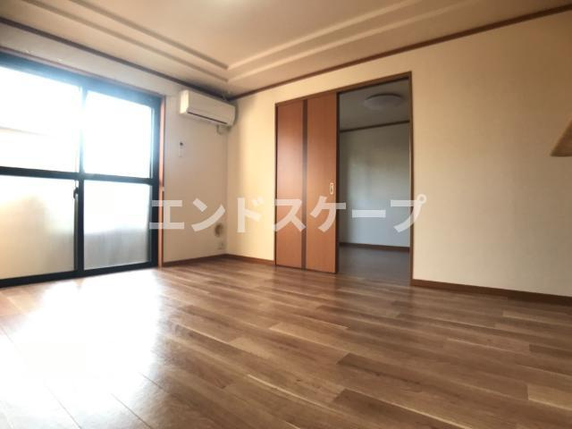 グレースマンションの居間・リビング|リビング
高崎、前橋のお部屋探しはエンドスケープまで！お客様の理想お聞かせ下さい♪