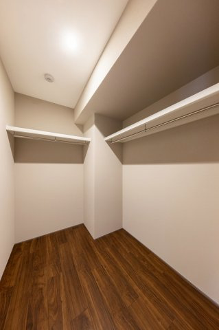 グランフェルティ甲東園の洋室|落ち着いた色調の洋室です