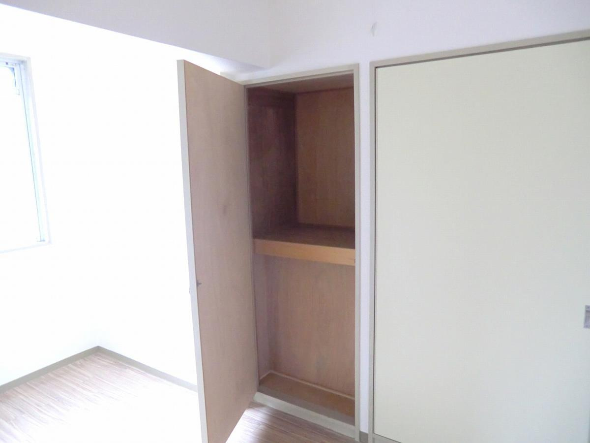 ２清邦ビルの収納|こまごまとしたものを収納できそうですね