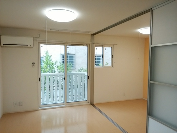 メゾン・ド・ソレイユの居間・リビング