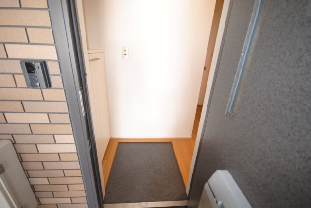 熊本市西区池田２丁目のアパートの玄関