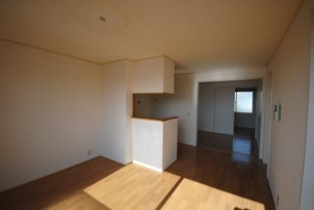 熊本市西区池田２丁目のアパートの居間・リビング