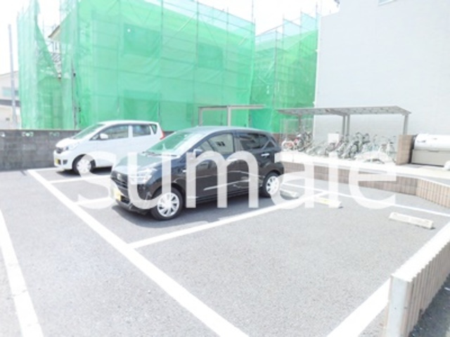 リブリ・F・P　Crestの駐車場|駐車場☆