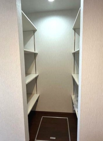 八街市榎戸　中古戸建の収納|令和4年12月築 4LDK 駐車2台可能  リビング約24.5帖 複層ガラス 全室エアコン 浴室乾燥