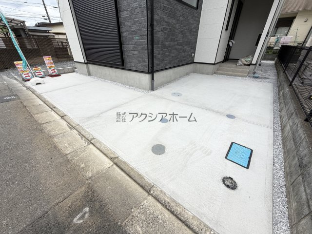 所沢市狭山ヶ丘1丁目・全1棟　新築一戸建の駐車場|駐車2台可(車種制限あり)