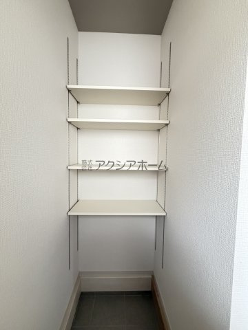 所沢市狭山ヶ丘1丁目・全1棟　新築一戸建の収納|SIC