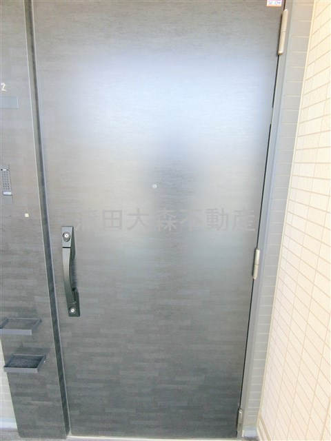 プラウド京急蒲田の玄関