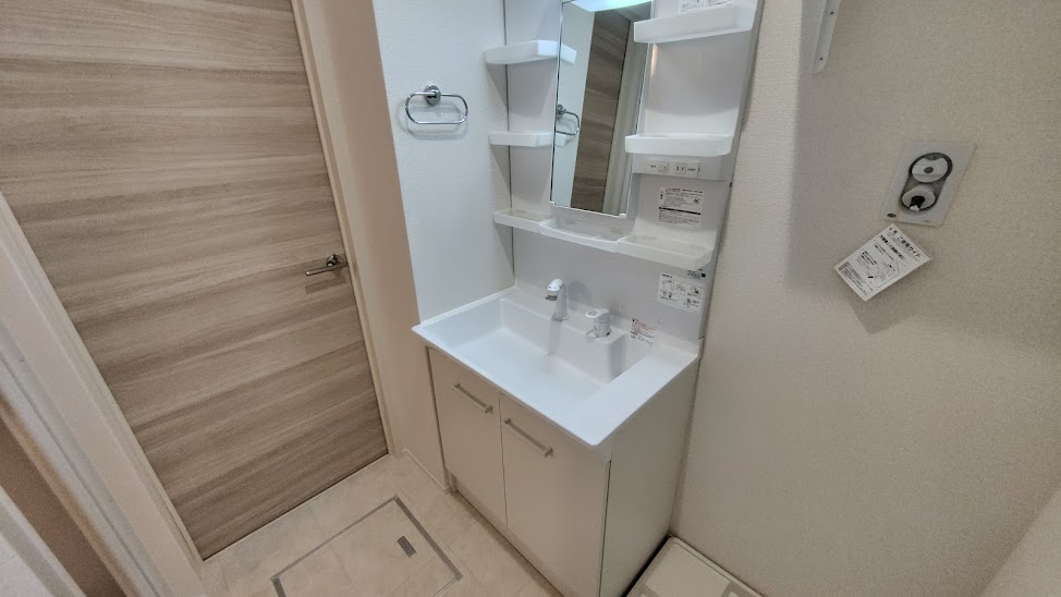 D-Invest栄町の洗面所