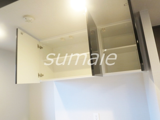 ＤＩＰＳ十条仲原ＥＡＳＴのキッチン|キッチン後ろの上部収納です☆