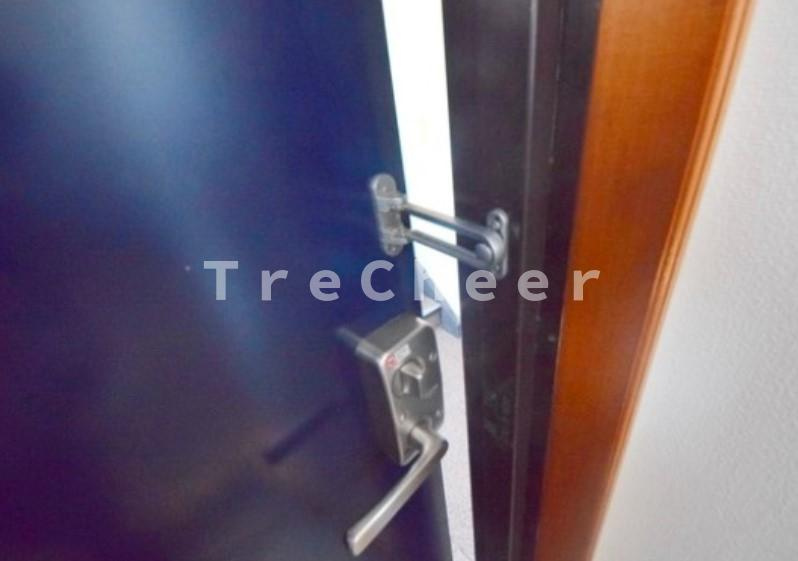 ラウンド東久留米の玄関