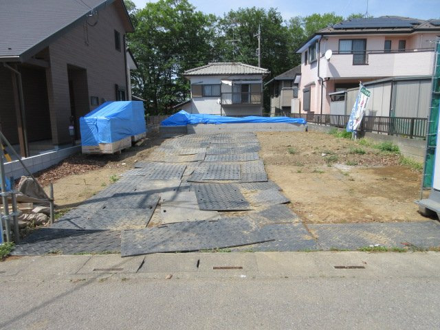 新築戸建　熊谷市江南中央1-17-10（全1棟）の前面道路含む現地写真