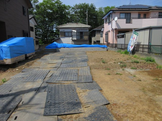新築戸建　熊谷市江南中央1-17-10（全1棟）の前面道路含む現地写真