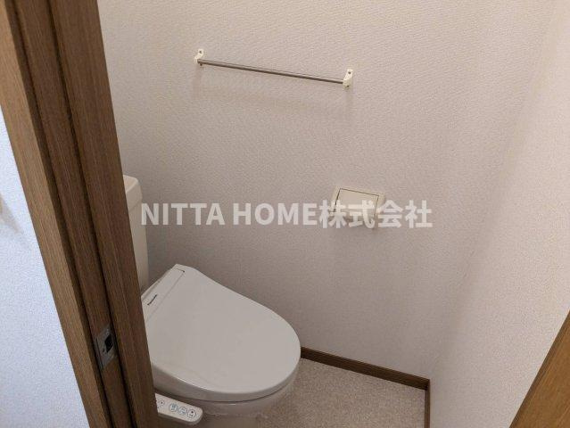 丹波市柏原町柏原のアパートのトイレ|温水洗浄付きのトイレです＊