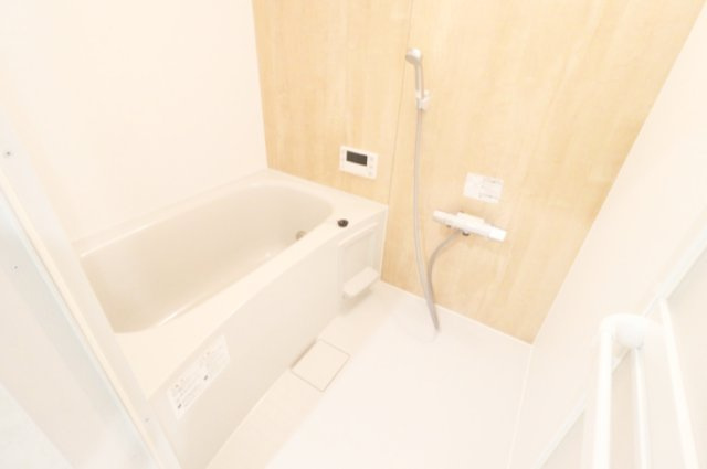 D-Invest栄町の浴室