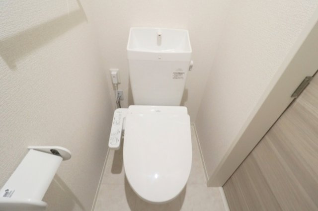 D-Invest栄町のトイレ