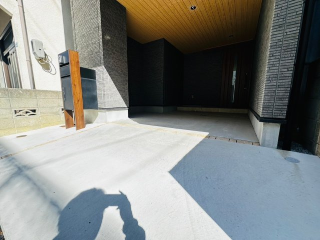 清水ヶ丘1丁目貸家の駐車場