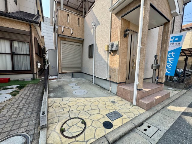 堺市西区草部1224-51の駐車場