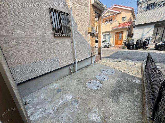 堺市西区草部1224-51の駐車場