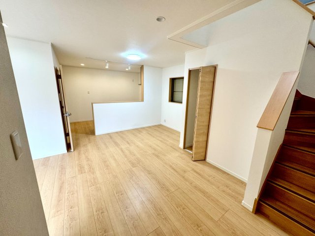 堺市西区草部1224-51の居間・リビング