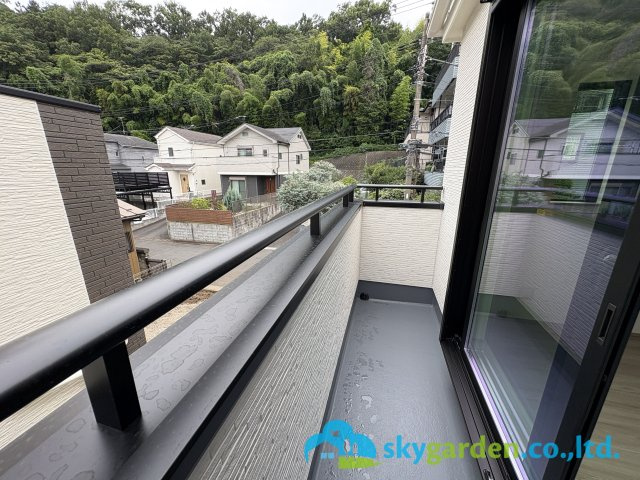 藤沢市大庭5221番　新築戸建　全3棟 B号棟のバルコニー|開放的で明るい空間を演出してくれるバルコニーです