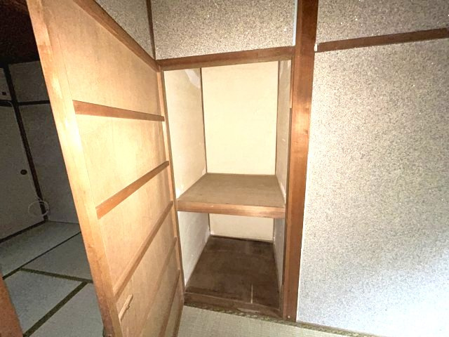 灘区城の下通アパートの収納
