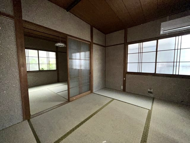灘区城の下通アパートの居間・リビング