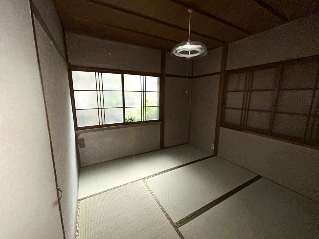 灘区城の下通アパートの寝室